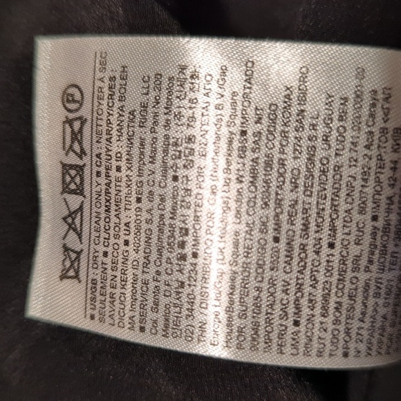 Banana Republic Large black sleeveless tank shell SILK gorgeous lightweight - Picture 10 of 10